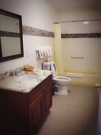 Norwalk Inn & Suites