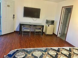 Norwalk Inn & Suites