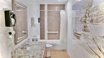 Norwalk Inn & Suites