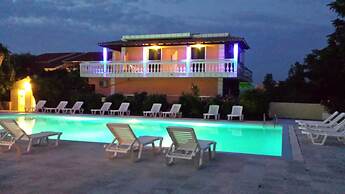 Nikolas Club Apartments