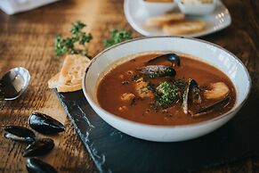 Hall Farm Hotel & Restaurant