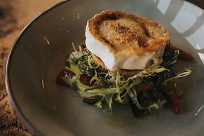 Hall Farm Hotel & Restaurant