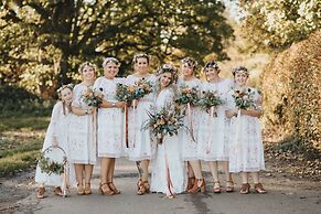 Hall Farm Hotel & Restaurant