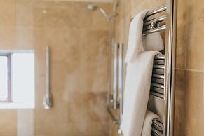 Hall Farm Hotel & Restaurant