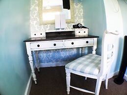 Hillside Bed & Breakfast