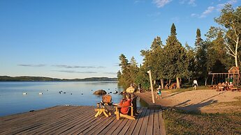 Gunflint Lodge & Outfitters