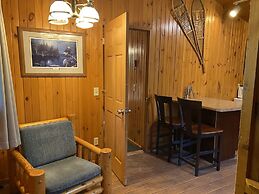Gunflint Lodge & Outfitters