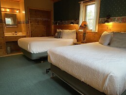 Gunflint Lodge & Outfitters