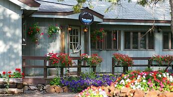 Gunflint Lodge & Outfitters