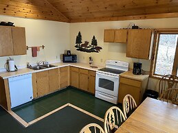 Gunflint Lodge & Outfitters