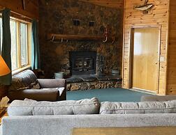 Gunflint Lodge & Outfitters