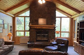 Gunflint Lodge & Outfitters