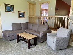 Gunflint Lodge & Outfitters