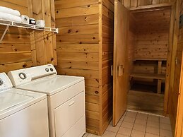 Gunflint Lodge & Outfitters