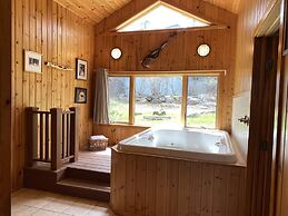 Gunflint Lodge & Outfitters