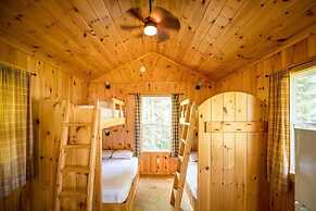 Gunflint Lodge & Outfitters