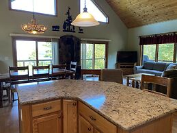 Gunflint Lodge & Outfitters