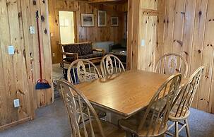 Gunflint Lodge & Outfitters