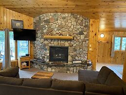 Gunflint Lodge & Outfitters