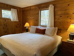 Gunflint Lodge & Outfitters