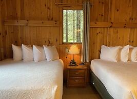 Gunflint Lodge & Outfitters