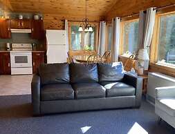 Gunflint Lodge & Outfitters