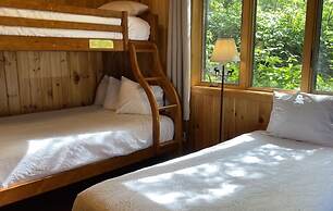 Gunflint Lodge & Outfitters