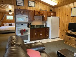 Gunflint Lodge & Outfitters