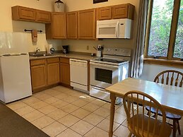 Gunflint Lodge & Outfitters