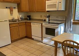 Gunflint Lodge & Outfitters