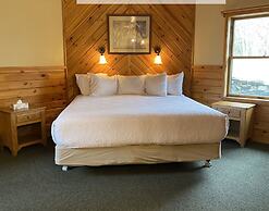 Gunflint Lodge & Outfitters