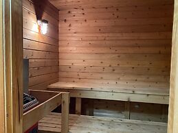 Gunflint Lodge & Outfitters