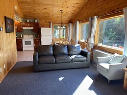 Gunflint Lodge & Outfitters