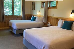 Gunflint Lodge & Outfitters