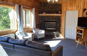 Gunflint Lodge & Outfitters