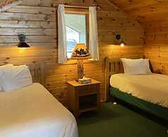 Gunflint Lodge & Outfitters