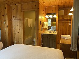 Gunflint Lodge & Outfitters