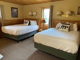 Gunflint Lodge & Outfitters