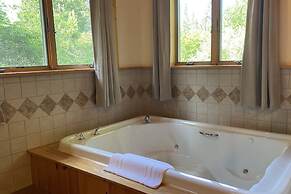 Gunflint Lodge & Outfitters