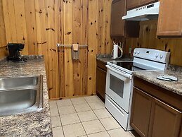 Gunflint Lodge & Outfitters