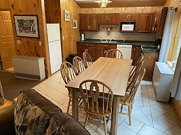 Gunflint Lodge & Outfitters