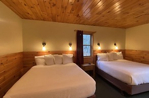 Gunflint Lodge & Outfitters