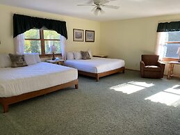 Gunflint Lodge & Outfitters