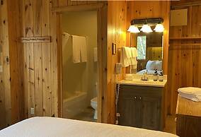 Gunflint Lodge & Outfitters