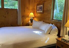 Gunflint Lodge & Outfitters