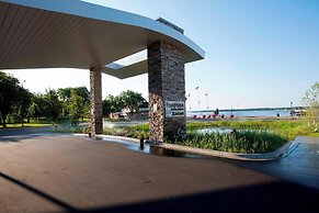 Fairfield Inn & Suites by Marriott Detroit Lakes