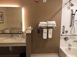 Fairfield Inn & Suites by Marriott Detroit Lakes