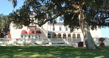 Capernaum Lakeside Lodge