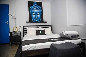 Nomada Urban Beach Hostel - Adults Only