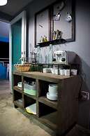 Nomada Urban Beach Hostel - Adults Only